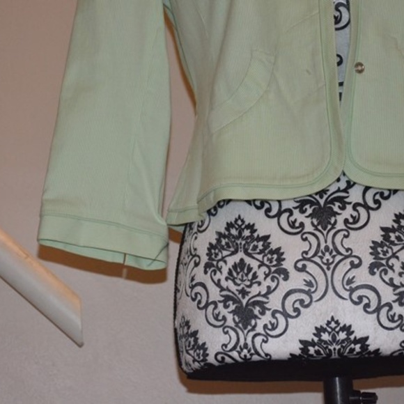 Light Green Jacket - Picture 3 of 5
